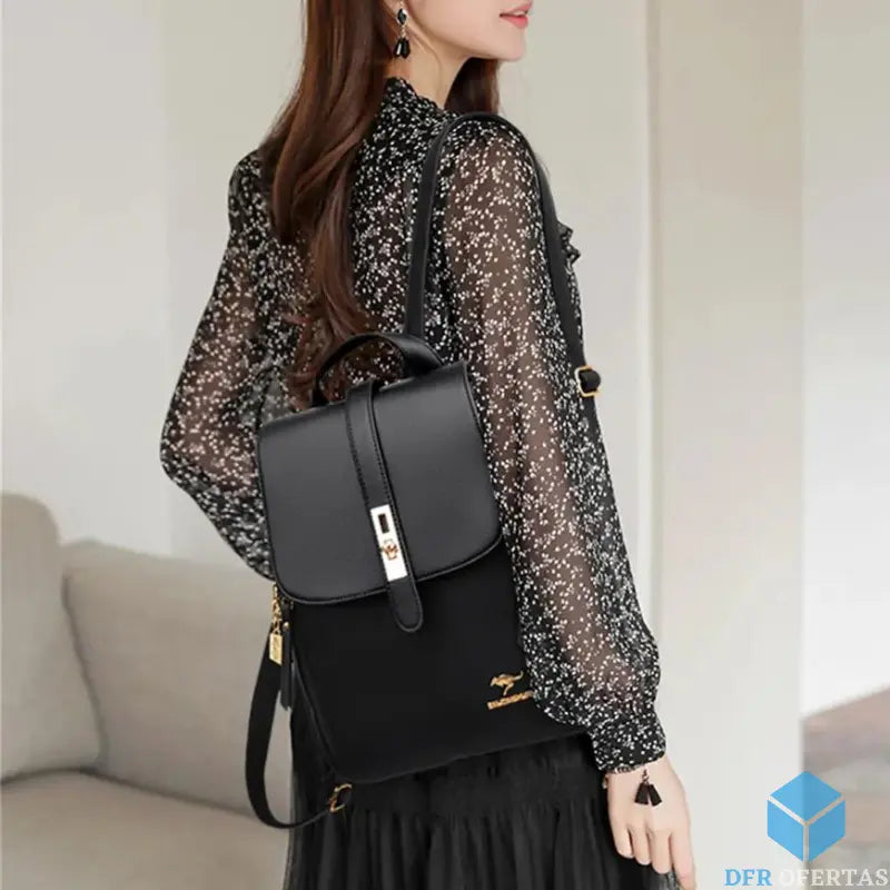 Mochila de Couro Feminina Elegante - Penelope