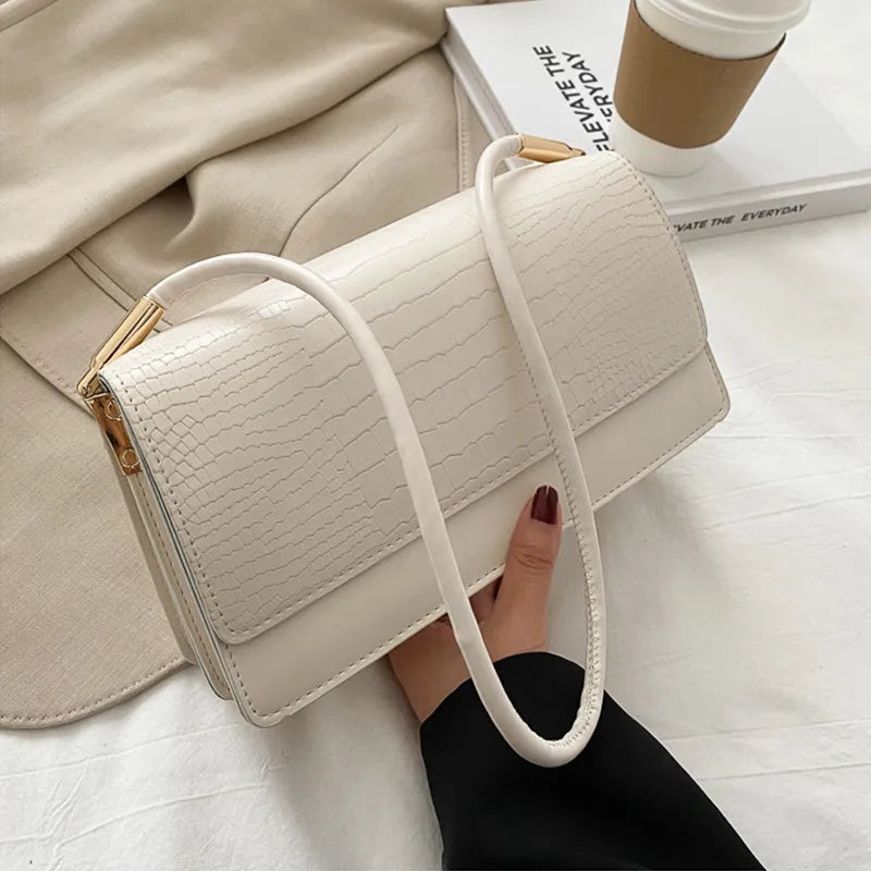 Bolsa de Ombro Feminina de Couro Giordana